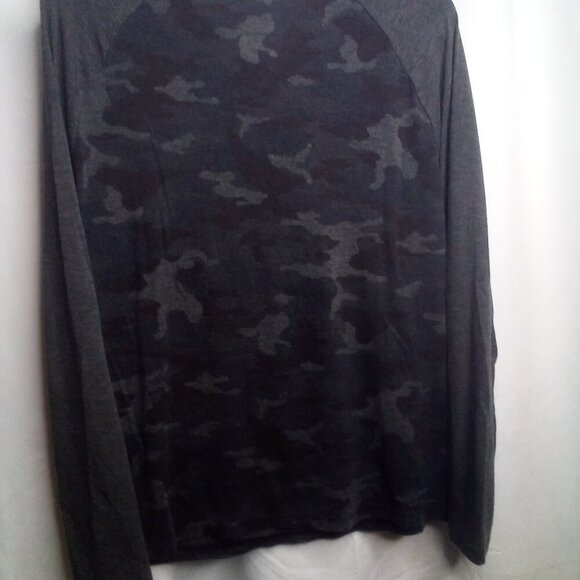 Express Shirt M Women Long Sleeve Stretch Thermal Camo Gray Black - Picture 4 of 15